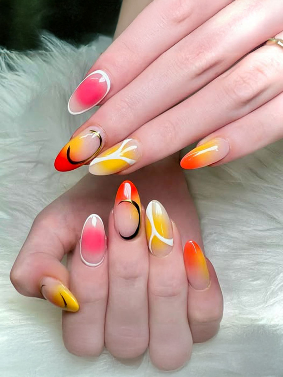 NOIRE THE NAIL BAR